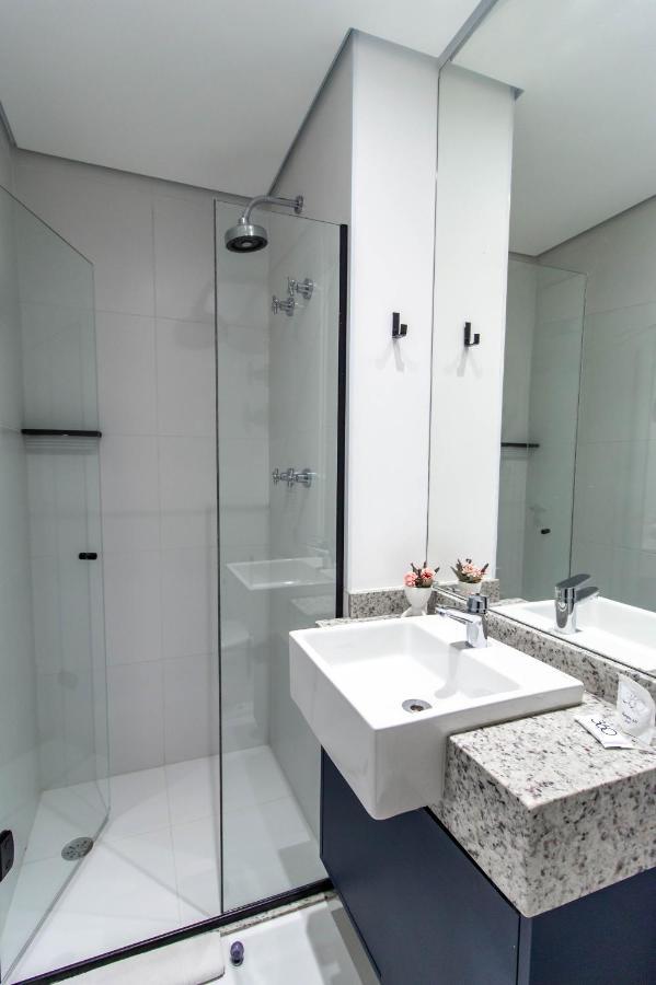 360 Brooklin Apartment *